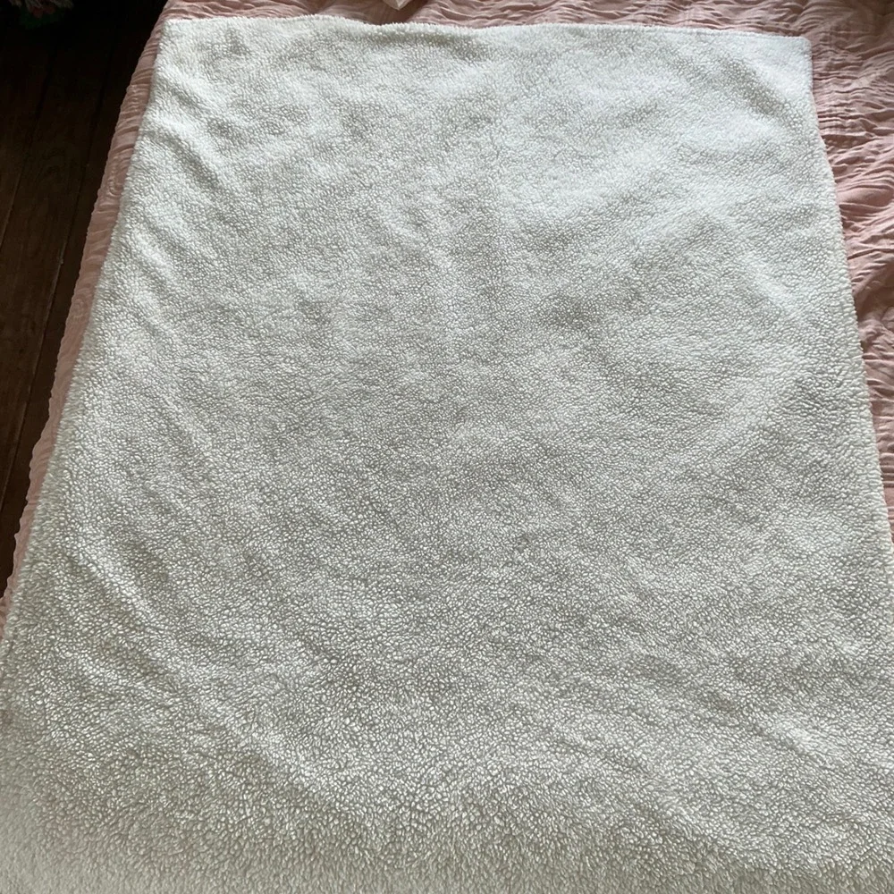 Giraffe Print Sherpa Fleece Baby Blanket Teal Yellow Grey White Nursery Plush - Picture 4 of 4